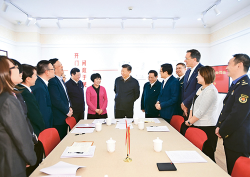 習(xí)近平：堅(jiān)持、完善和發(fā)展中國特色社會(huì)主義國家制度 與法律制度